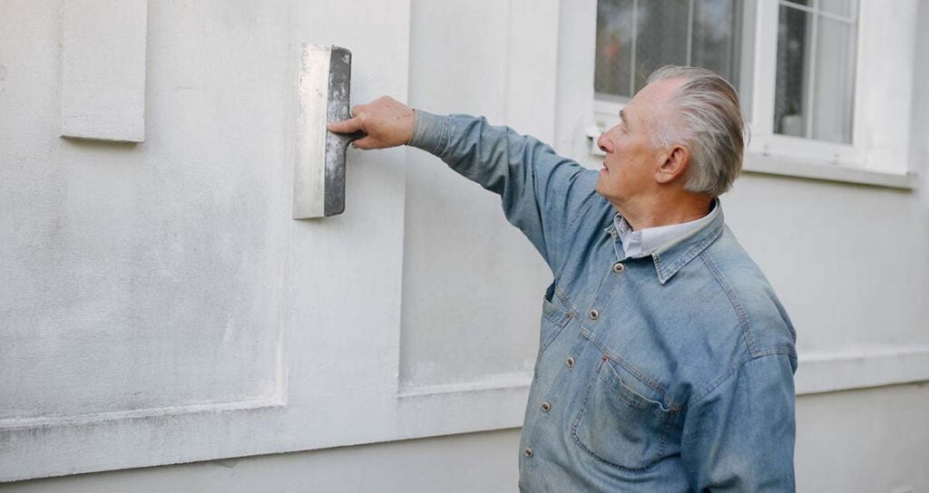 experienced exterior house painter in West Hartford, CT