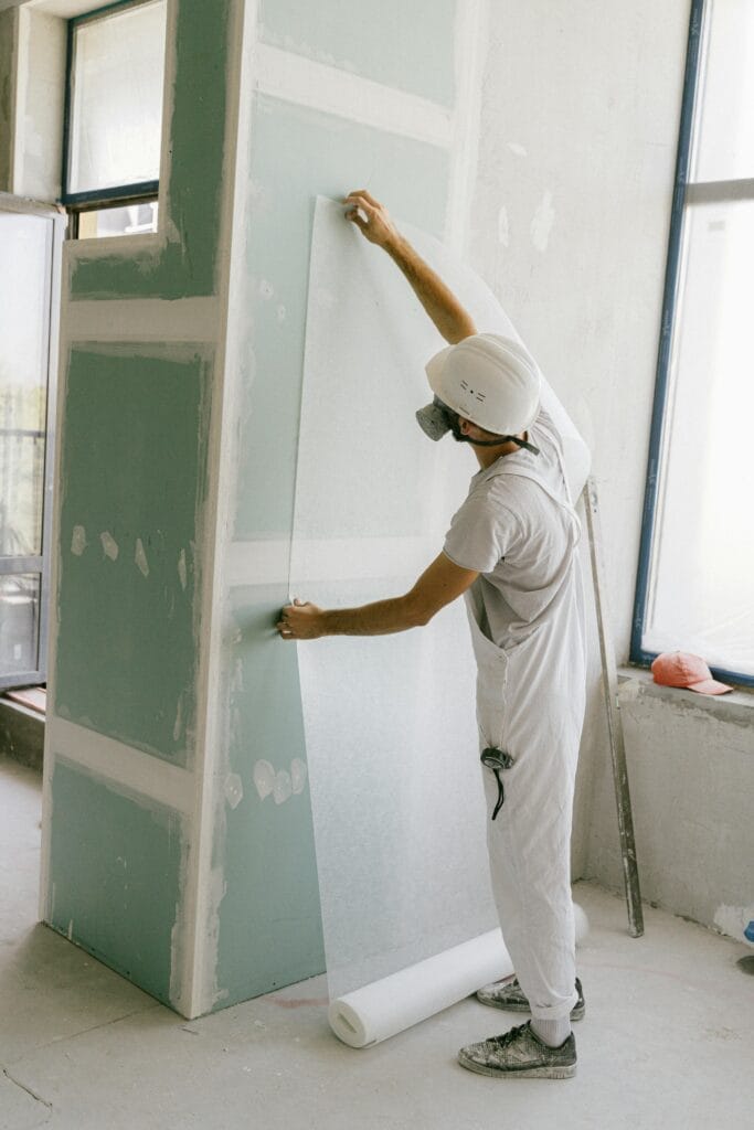 5 Compelling Reasons to Hire a West Hartford Painting Company for Wallpaper Removal